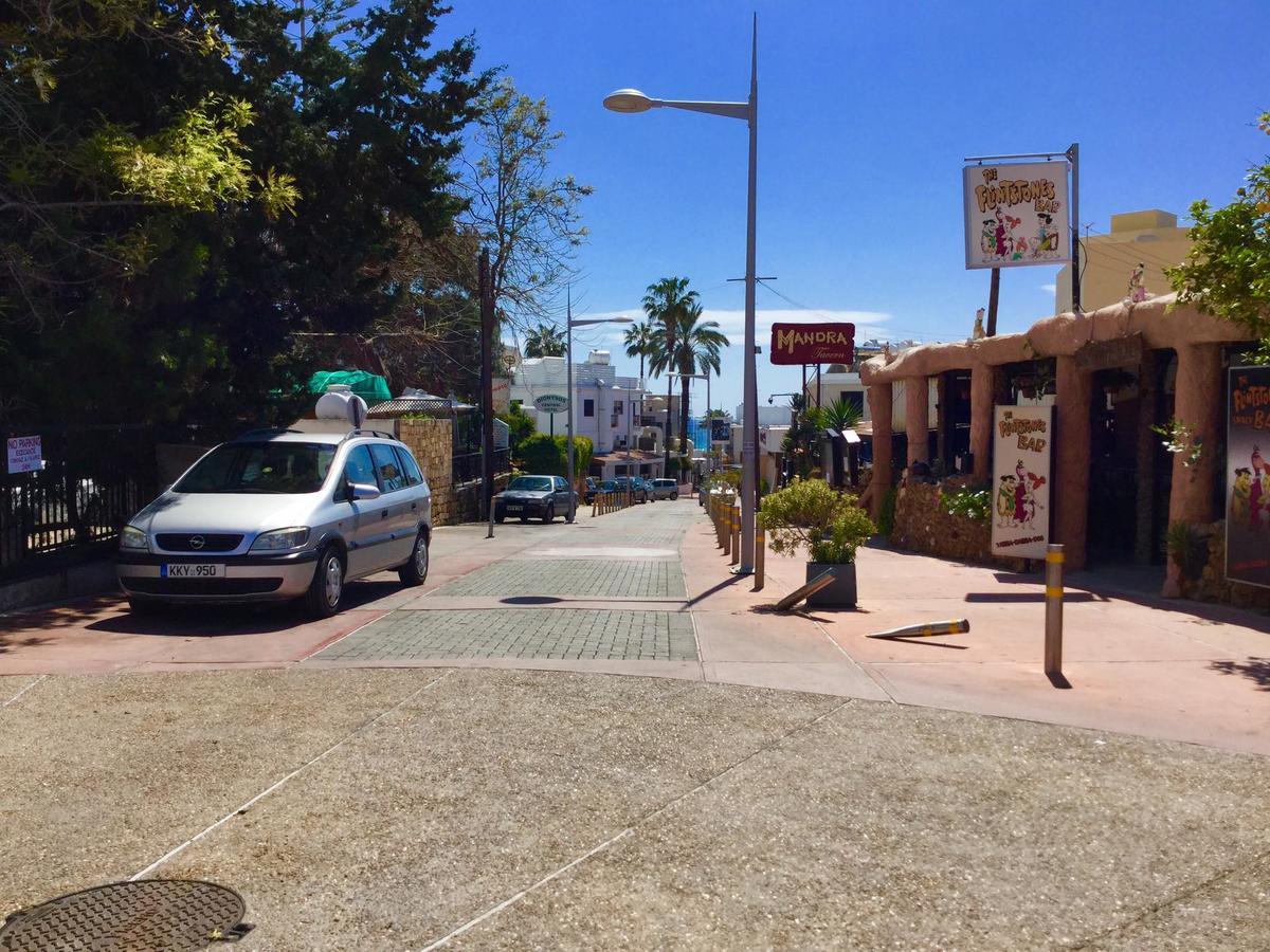 Levart Apartments Paphos Exterior foto