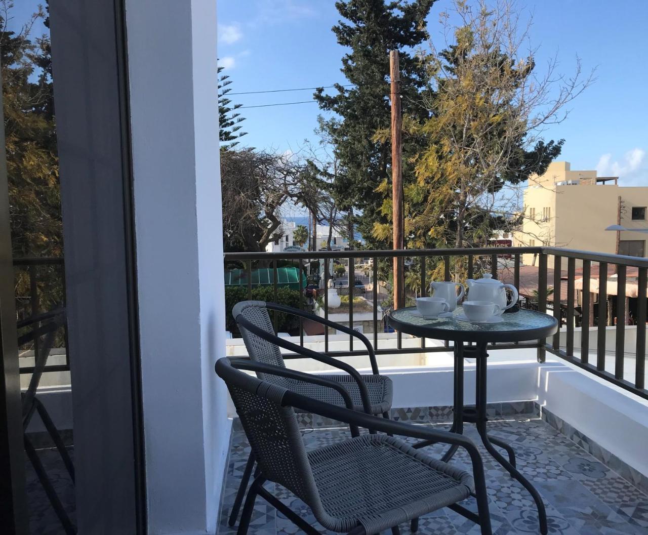 Levart Apartments Paphos Exterior foto